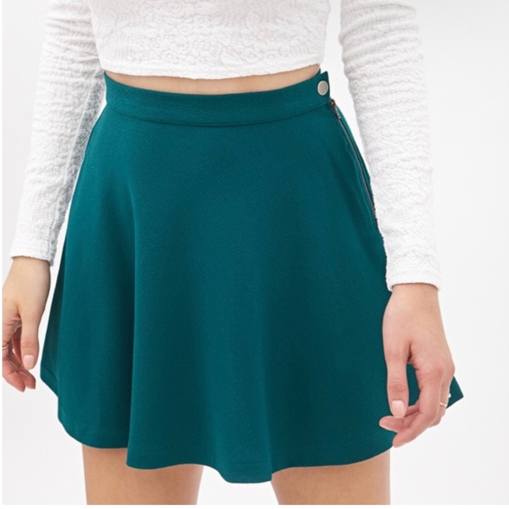 F21 - Women’s Emerald Green A-Line Skater Skirt - XS